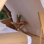 Fundacio L'olivar Couette-café 4*
