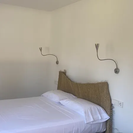 Fundacio L'olivar Couette-café 4*