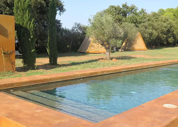 Fundacio L'olivar Bed & Breakfast 4*