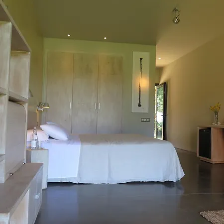 Bed & Breakfast Fundacio L'olivar 4*